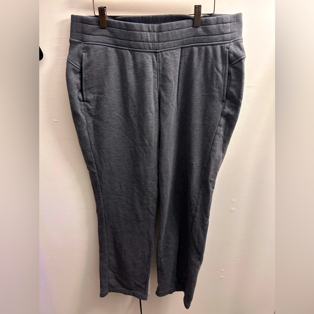 XL Tek Gear gray straight leg baggy workout pants